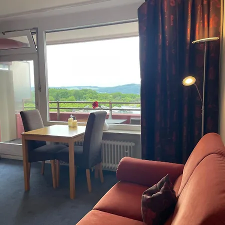 Panoramalounge 712 *