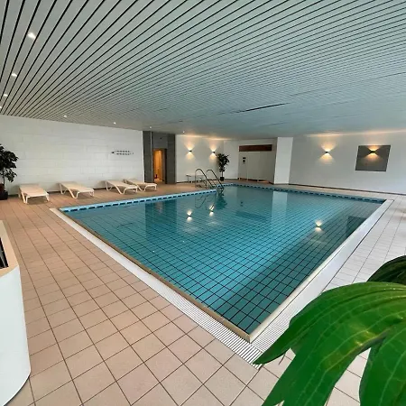 Panoramalounge 712 *