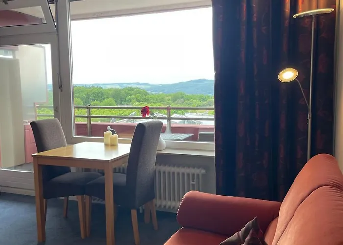 Panoramalounge 712 *